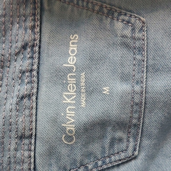 Calvin Klein- Womens Blue Denim Chambray Short Sleeve Snap Button Top Sz.Medium - Picture 4 of 5